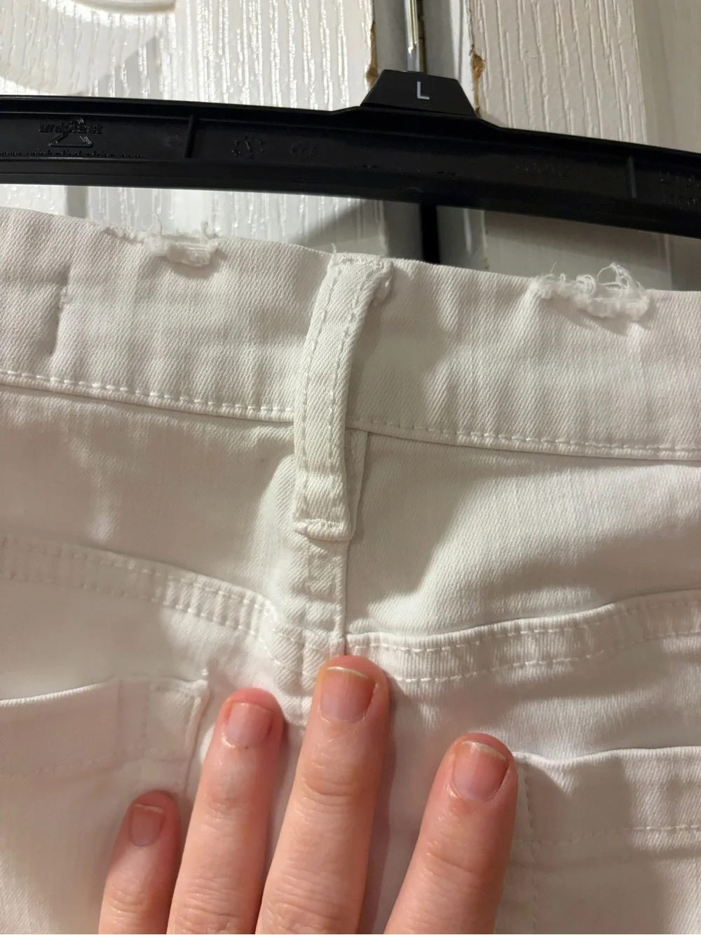 Blank NYC White Ruffle Hem Jeans | Raw Hem Cropped Flare | Size 28 - Picture 5 of 6